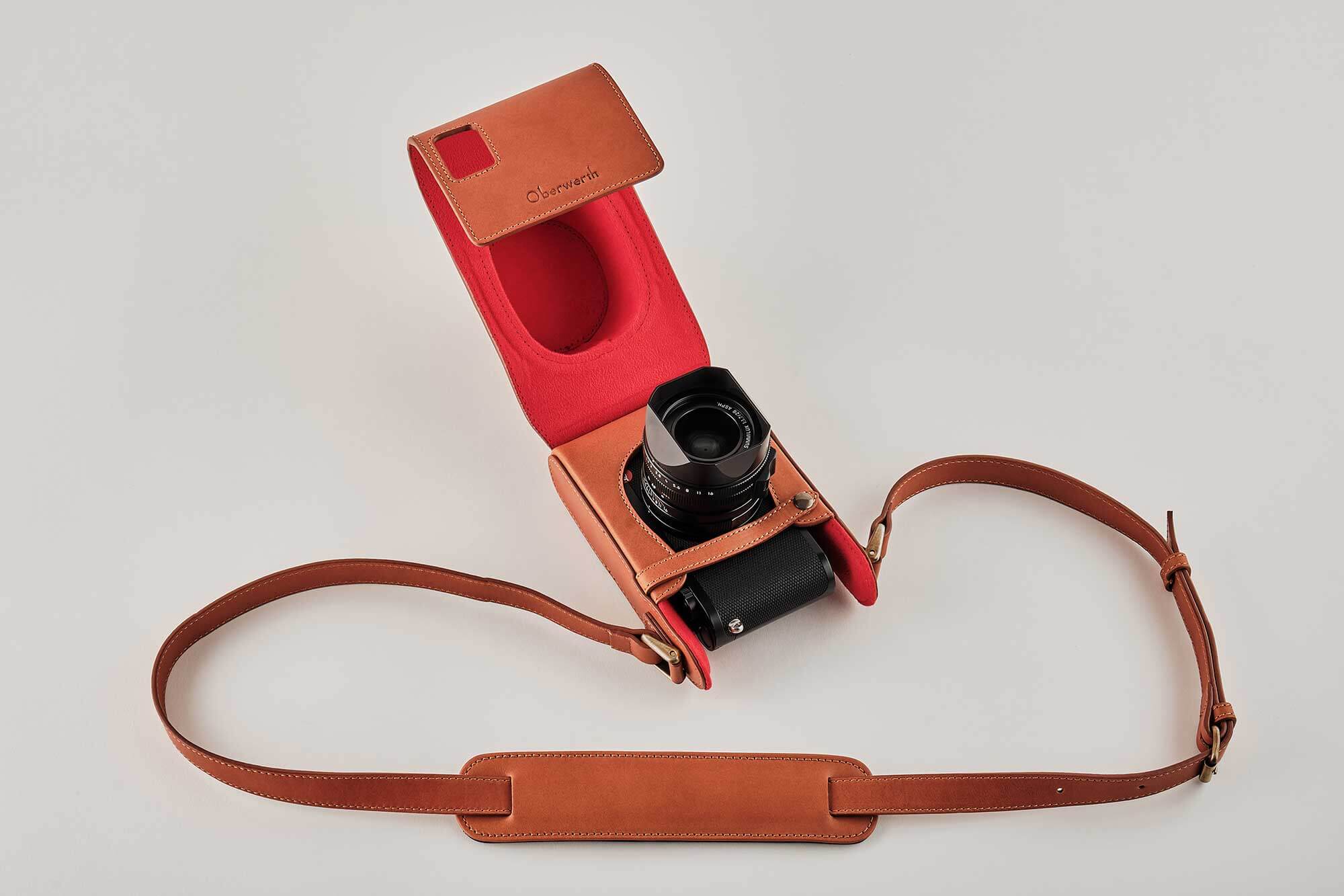 Crossbody Holster für Leica M und Q hellbraun !Messeware!