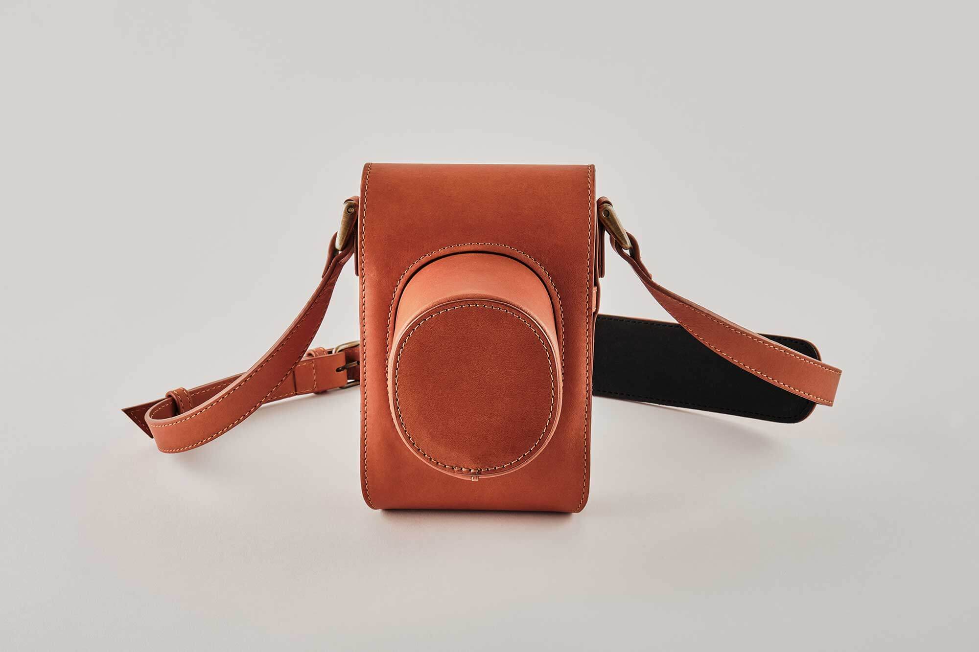 Crossbody Holster für Leica M und Q hellbraun !Messeware!