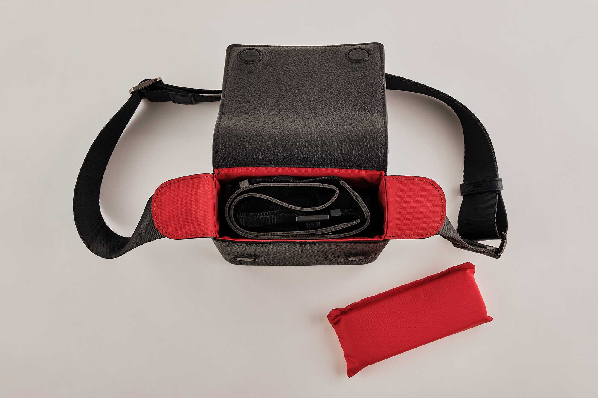 Camera bag Micro Bag Red Dot Edition - Leica Sofort 2 bag black !Trade Fair Goods!