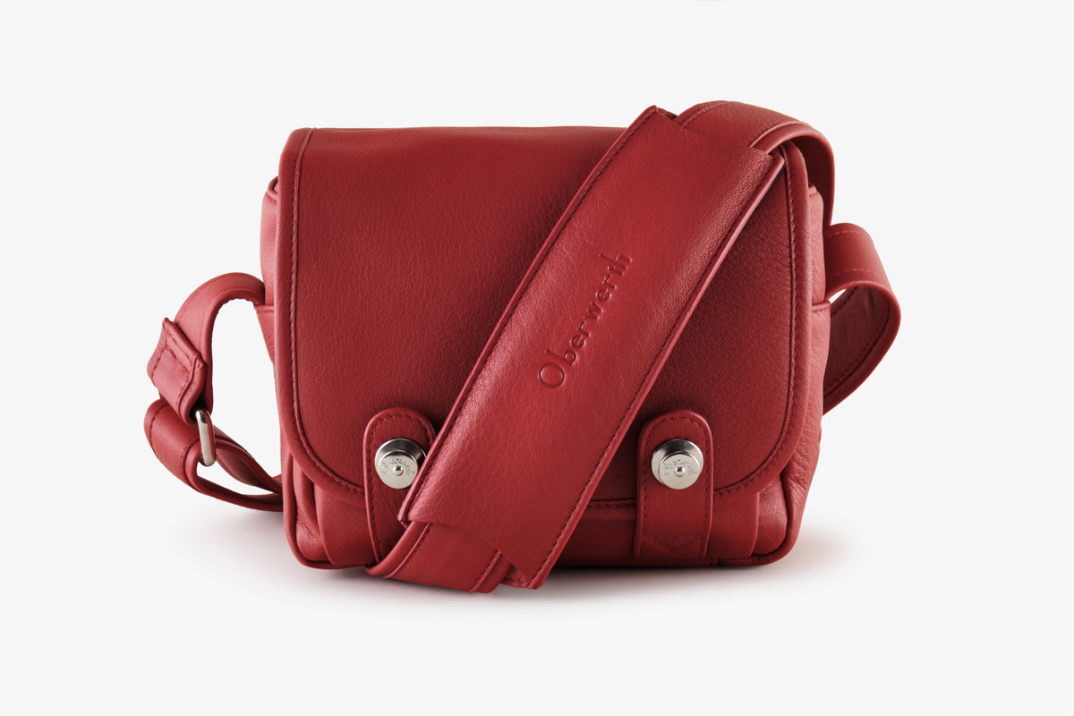 The Q Bag® Casual (Phil) - Leica Q3 bag red !Trade Fair goods!
